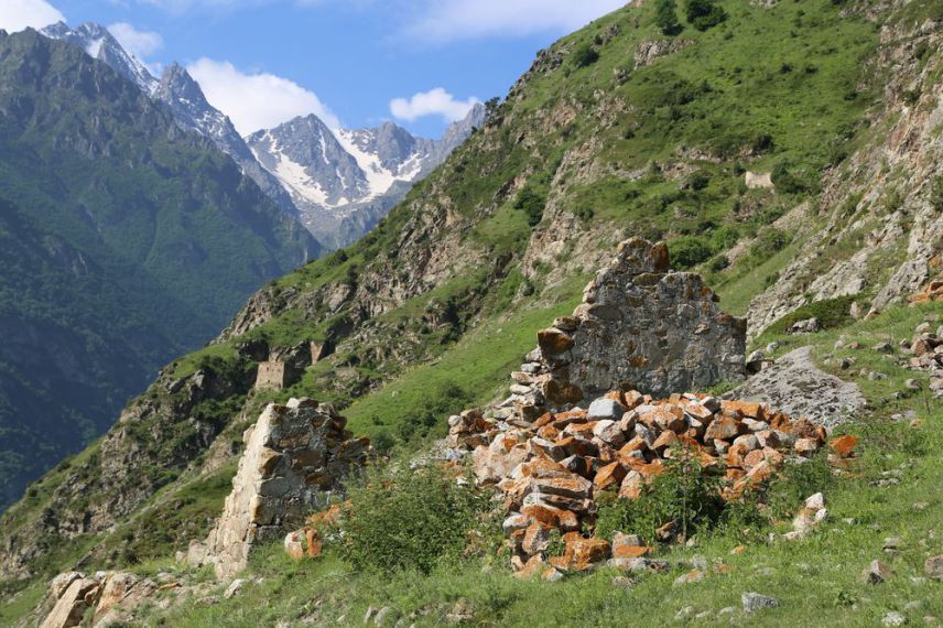 Верхне-Балкарская башня Абай-Кала  (XV век)